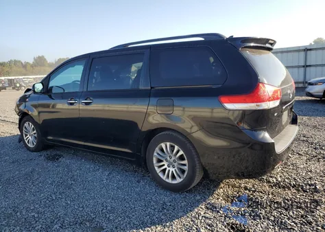 2011 Toyota Sienna Xle z USA, uszkodzony, nr VIN 5TDYK3DCXBS134677